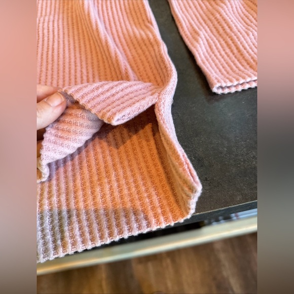 Splendid Light Blush Ribbed Sweater Women’s Size Large NWT - Picture 3 of 5